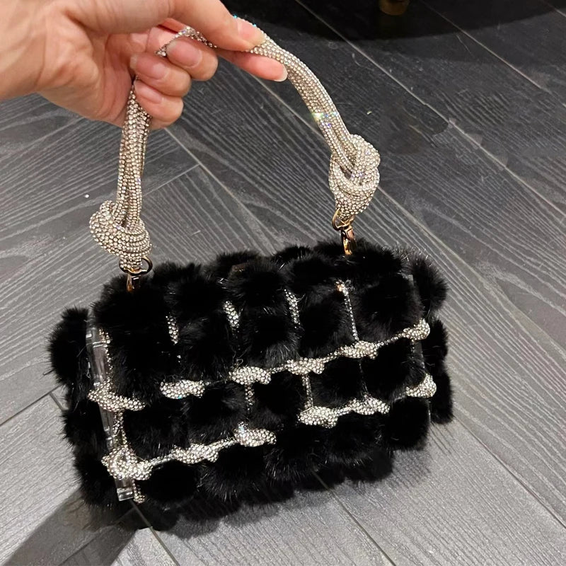 Soirée Éclat Clutch in Noir de Minuit, with black fur and elegant design.